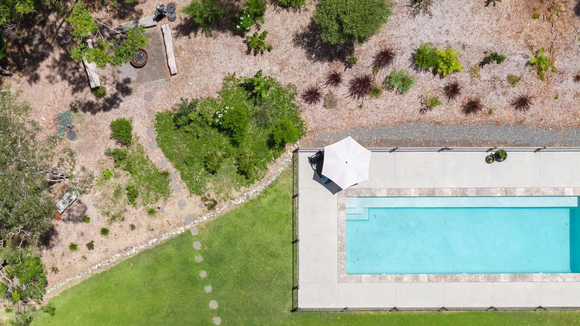 Holiday home 287 Lake Cooroibah Road Cooroibah Qld 4565 Australia