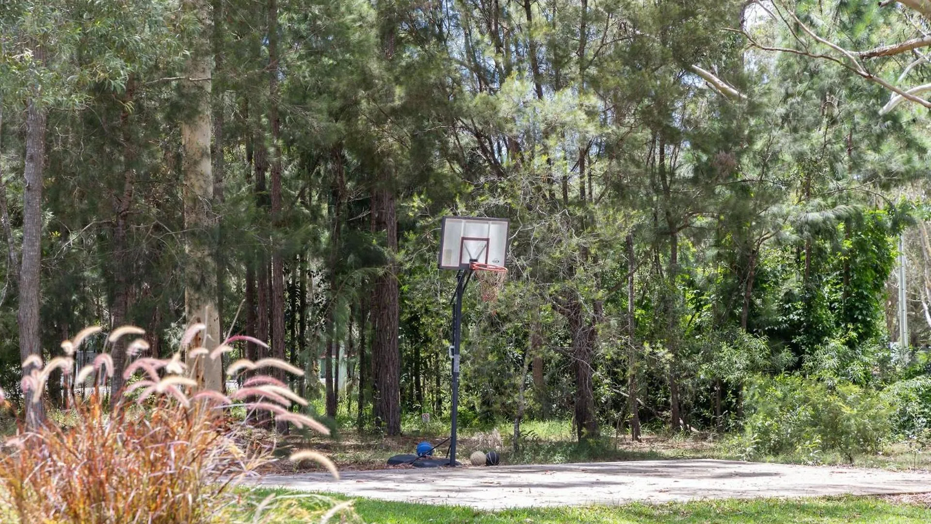 Holiday home 287 Lake Cooroibah Road Cooroibah Qld 4565