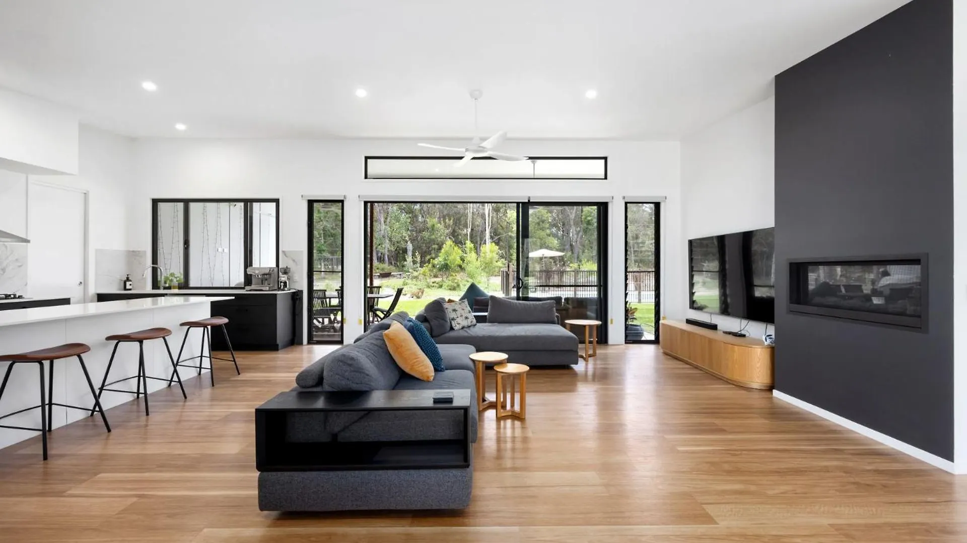 Holiday home 287 Lake Cooroibah Road Cooroibah Qld 4565
