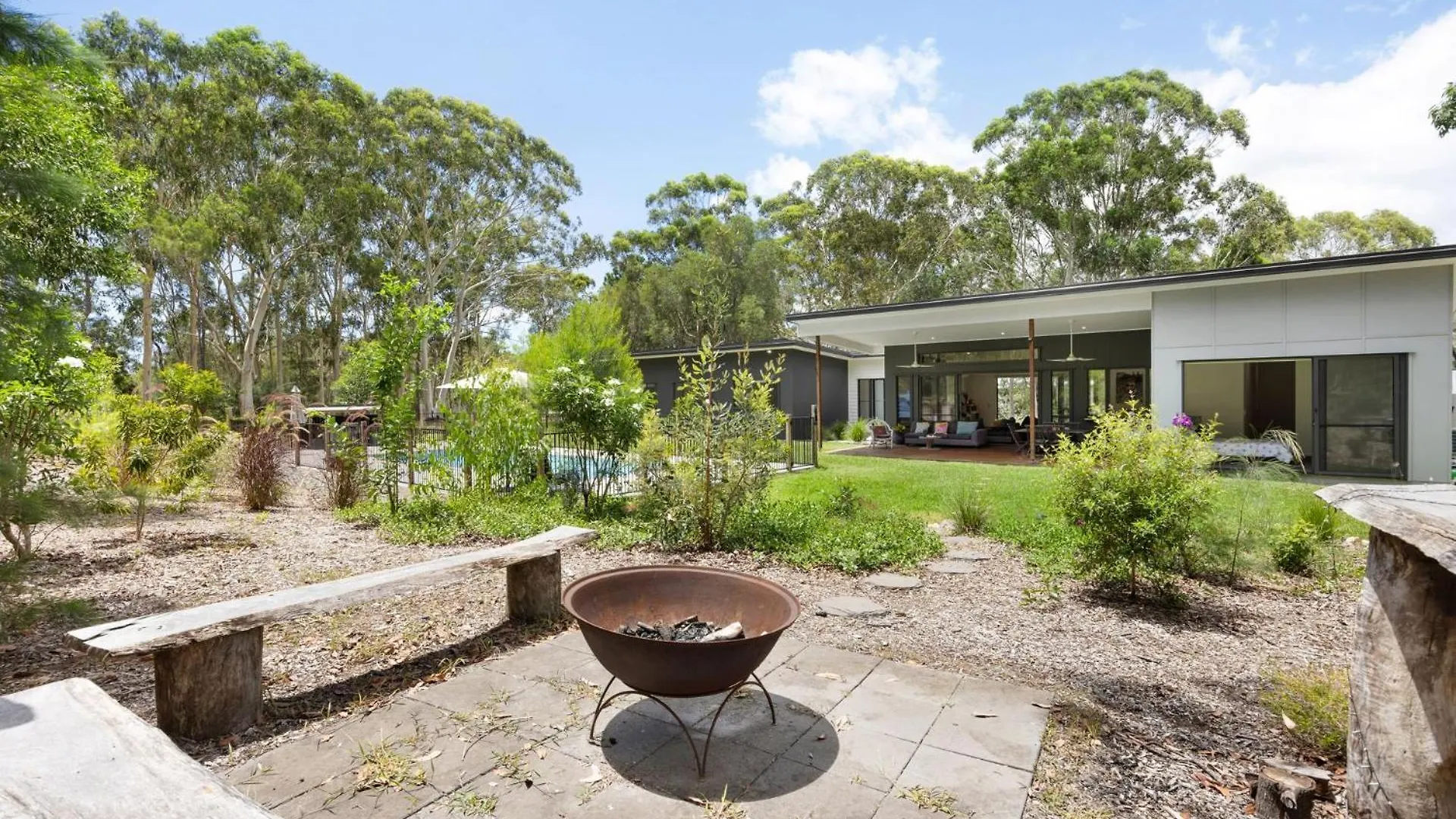 287 Lake Cooroibah Road Cooroibah Qld 4565 Holiday home